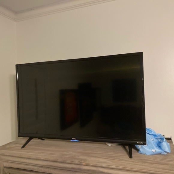 TCL Roku TV - Black Frame